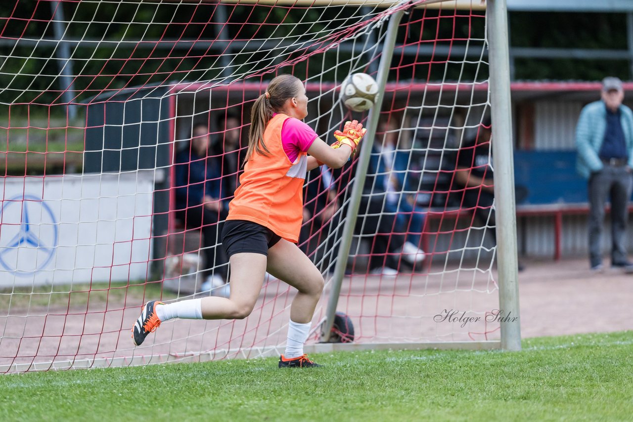 Bild 443 - Loewinnen Cup